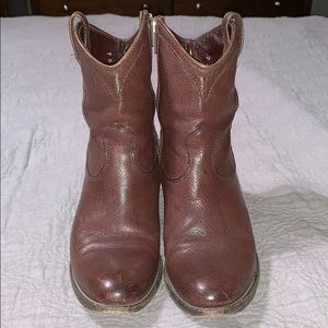 Frye Taylor short boots